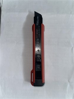 НОЖ -8780-канцелярский-1ЧЕРНОЕ лезвие,УСИЛЕННЫЙ  8780-1