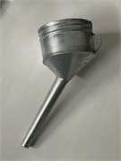 Лейка жестянная-А-2 МАТОВАЯ Малая Универсальная без клапана 8465